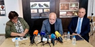 Проф. Борислава Танева, проф. Велислав Минеков и доц. д-р Пламен Славов