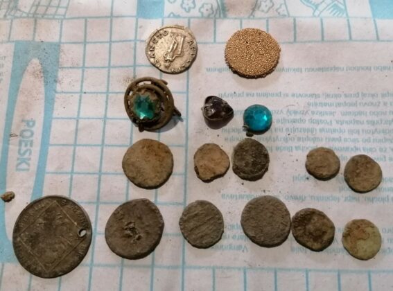 Старинни монети