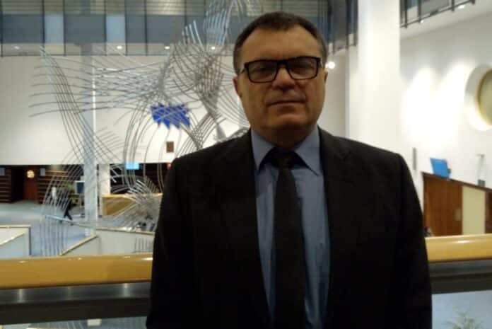 Доц. Момчил Дойчев