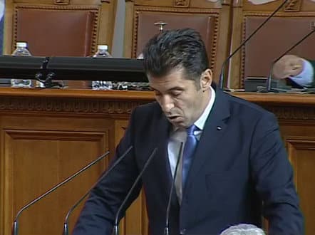 Кирил Петков