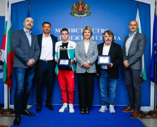 Весела Лечева