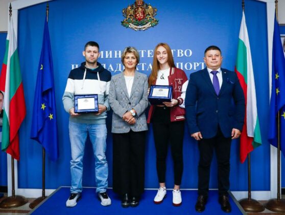 Весела Лечева