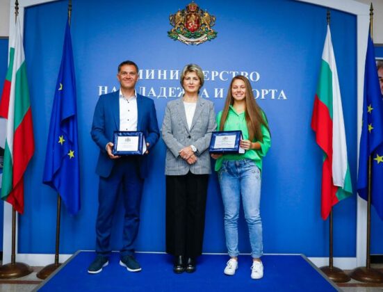 Весела Лечева