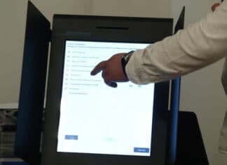 Машина за гласуване