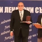 Награждаване на доц. Ивелин Такоров