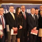 Отличени медици