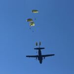 Парашутисти