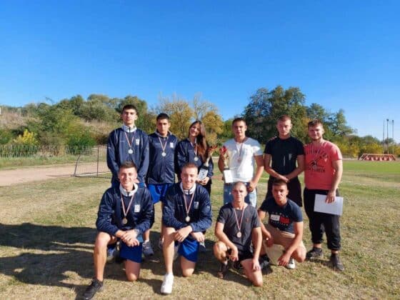 Състезатели