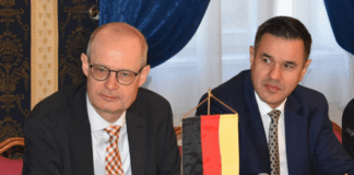 Стефан Рьокен и Никола Стоянов