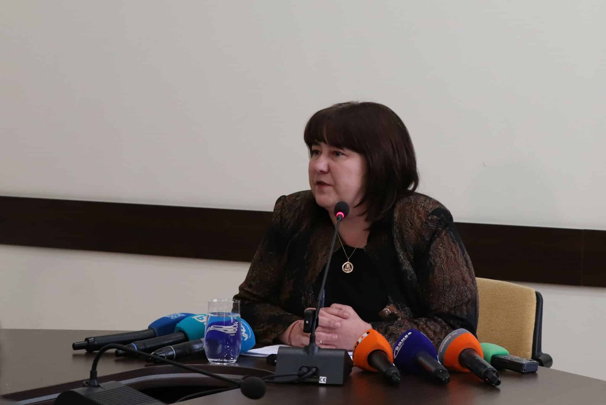 Докладът който изтече вчера в медиите беше доклад за вземане