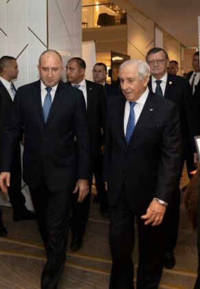 Румен Радев