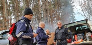 Главен комисар Николай Николов и колегите му. Снимка: МВР