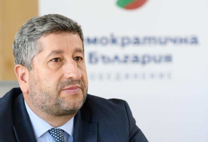 Съпредседателят на Демократична България Христо Иванов призова за ясна политическа