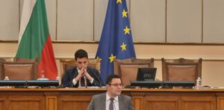 Министър Пулев в Народното събрание