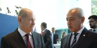 Олаф Шолц и Гълъб Донев