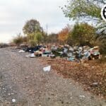 Отпадъци след село Маринка