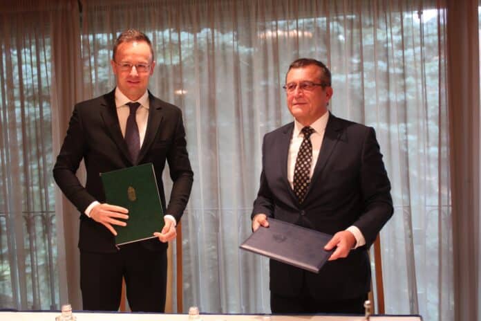 Петер Сиярто и проф. Сашо Пенов