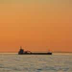 Петролен танкер.