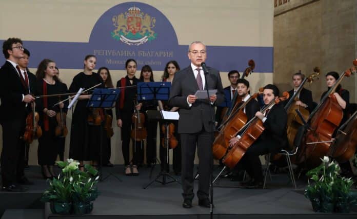 Премиер Гълъб Донев