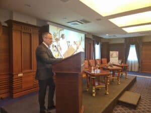 Проф. Александър Оскар