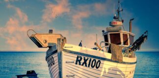 Рибарска лодка.