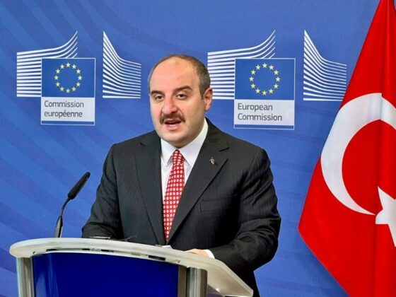 Мустафа Варанк