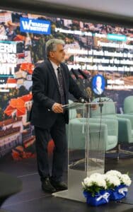 Милен Михов