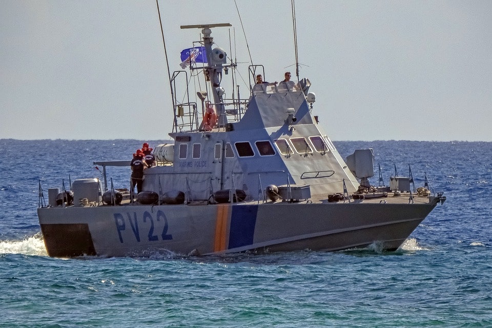 Когато наскоро два кораба на филипинската брегова охрана тръгнаха да