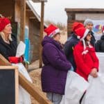 Доброволци