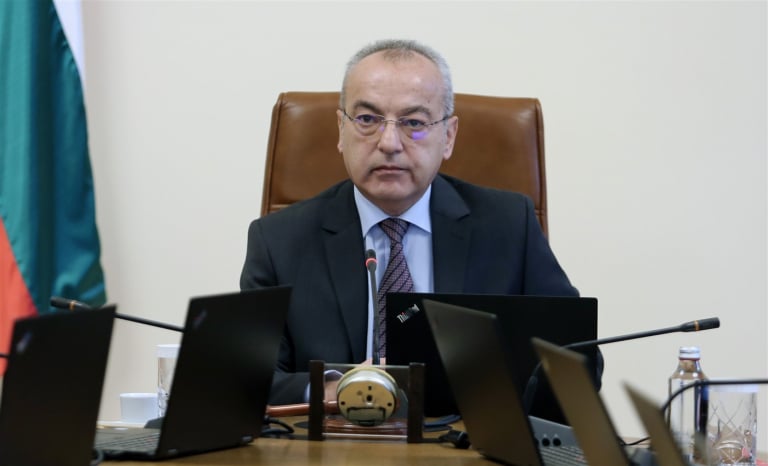 Служебният премиер Гълъб Донев свиква открито извънредно заседание на Министерския
