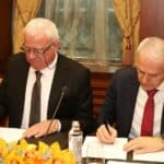 Подписване на договор