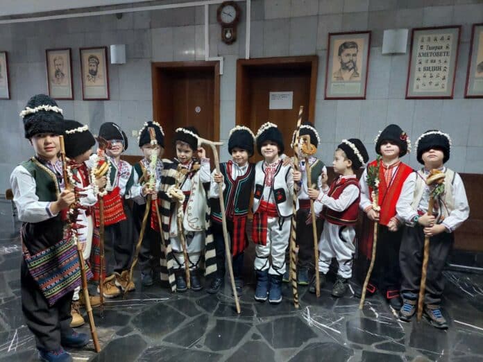 Коледарчета