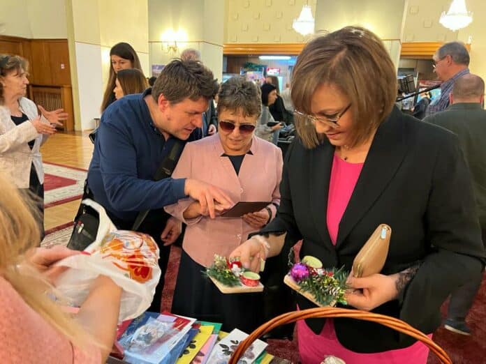 Корнелия Нинова