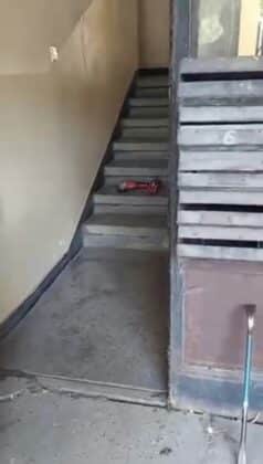 Отваряне на вратата