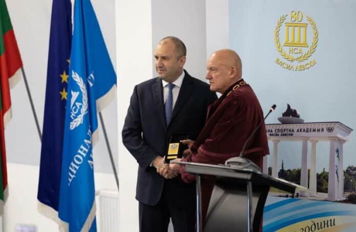 Румен Радев и проф. Николай Изов