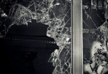 Счупено стъкло