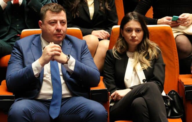 Спектакъл за НСА