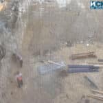 Строителни работници в изкопа