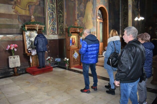 Света литургия във Видин