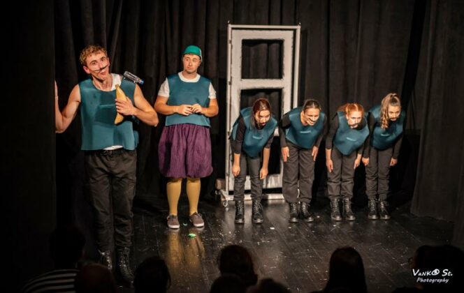 Театър “Хенд”