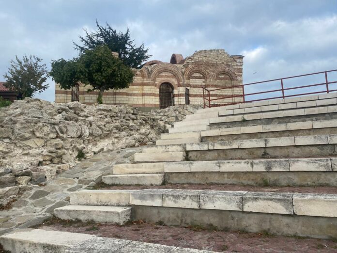 Църква "Свети Йоан Алитургетос" в Несебър