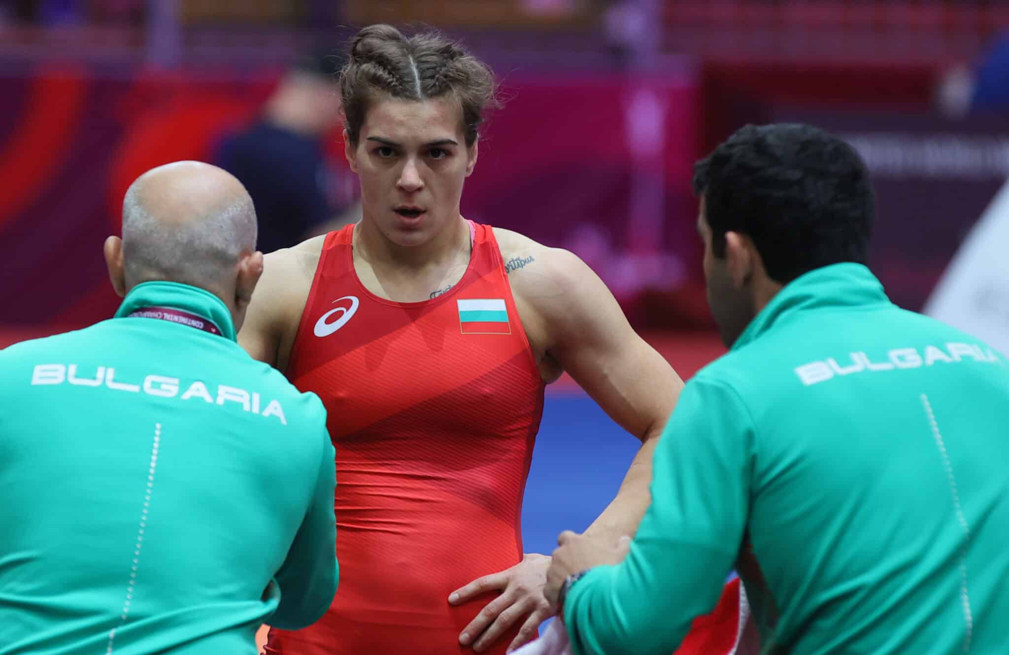 Днес българските национални състезатели по борба ще стартира своето участие