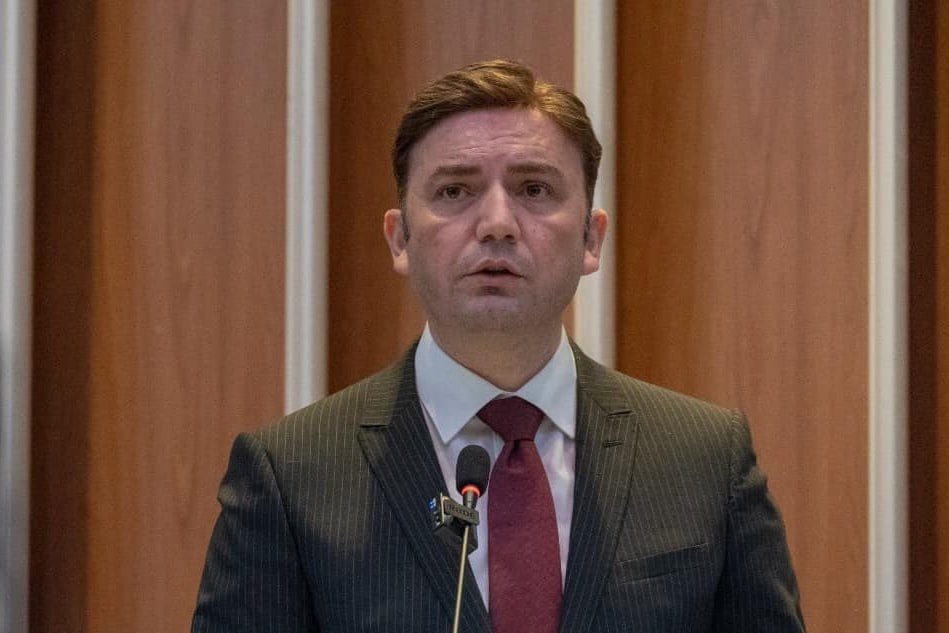Северна Македония може да изпадне в изолация заяви министърът на