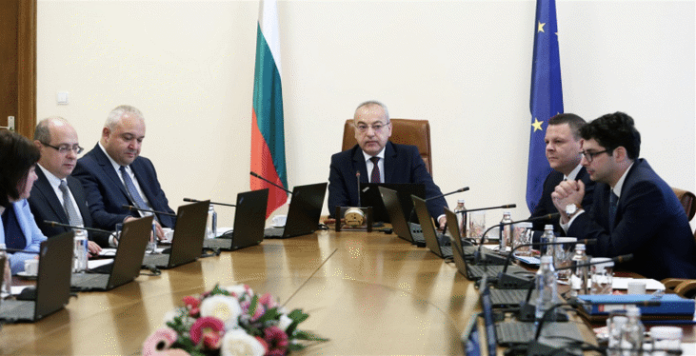 Премиер Гълъб Донев