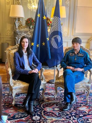 Мария Габриел и Саманта Кристофорети