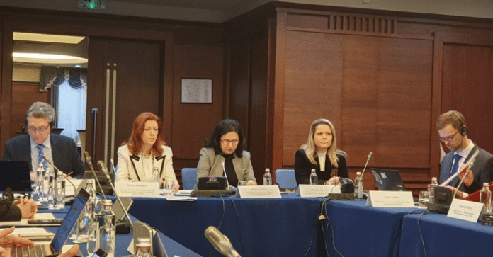 Кръгла маса