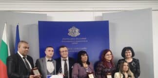 Просветният министър и медиаторите на годината