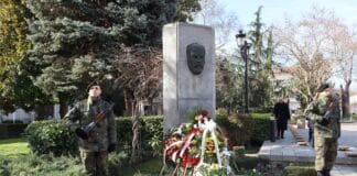 Паметник на Стефан Стамболов