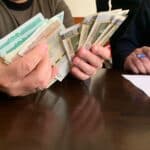 Предаване на парите