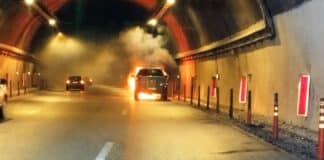 Пожар, кола